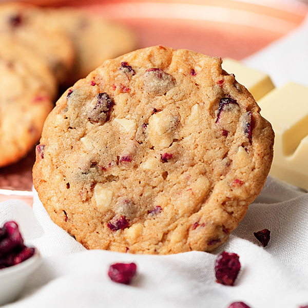 White Chocolate & Cranberry Cookie