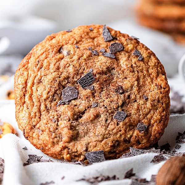 Chocolate Chip & Walnut Cookie